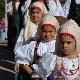 Santa Vitalia, bambine in costume tradizionale sardo