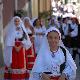 Santa Vitalia, bambine in costume tradizionale sardo