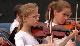 bambine che suonano il violino
